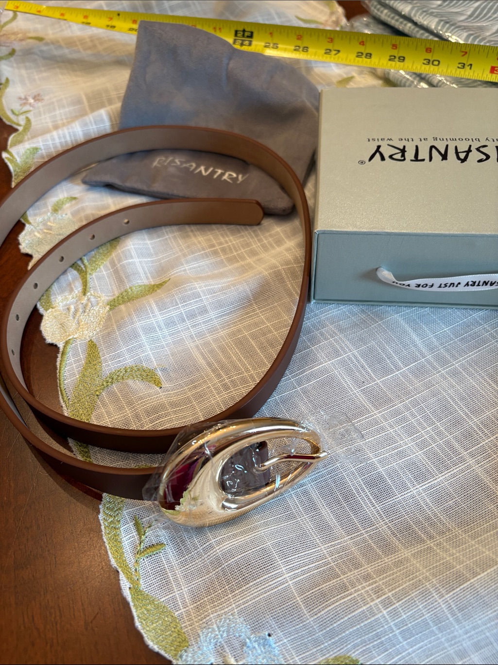 Brown Leather Belt With Gold Oval Buckle  Women Measures 43 Inches Brand New